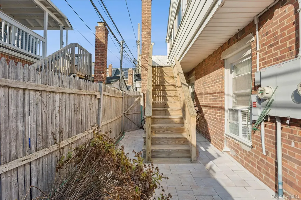 107 Pacific Boulevard Long Beach NY 11561