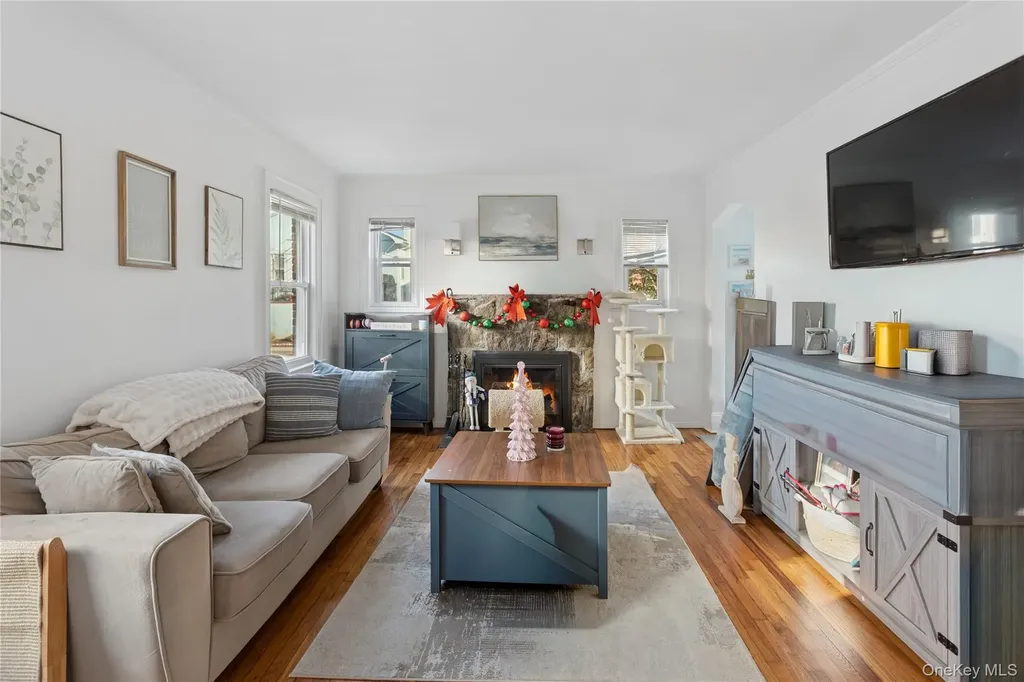 107 Pacific Boulevard Long Beach NY 11561