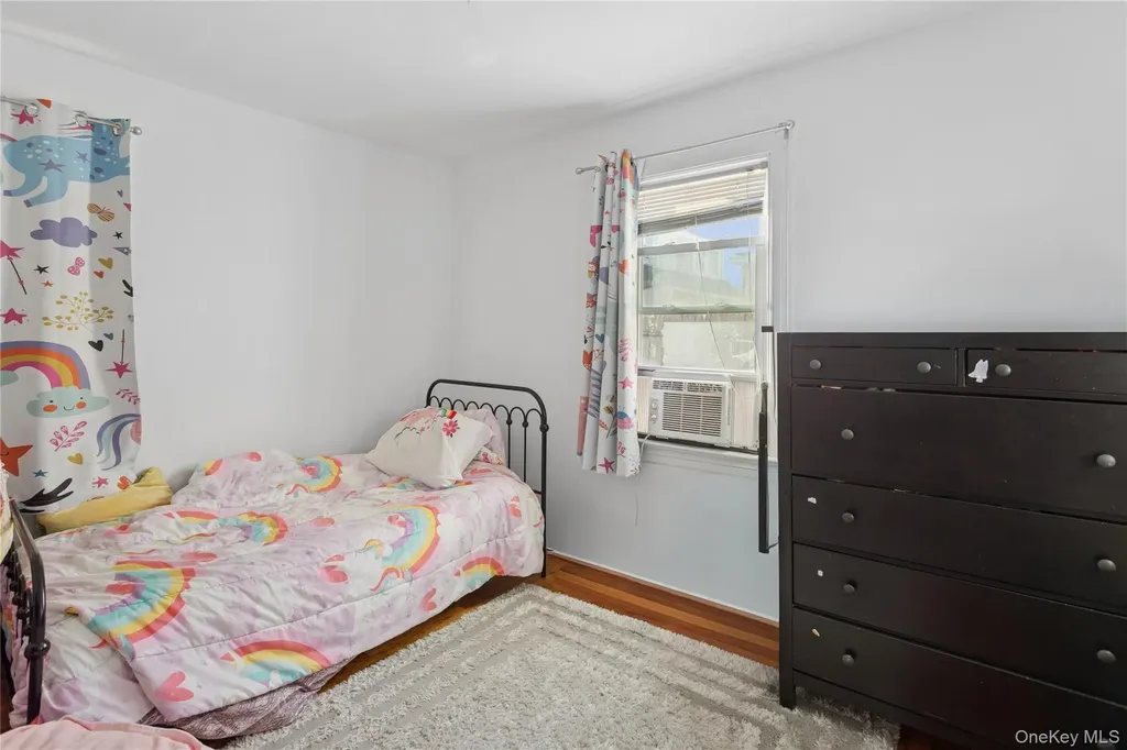 107 Pacific Boulevard Long Beach NY 11561