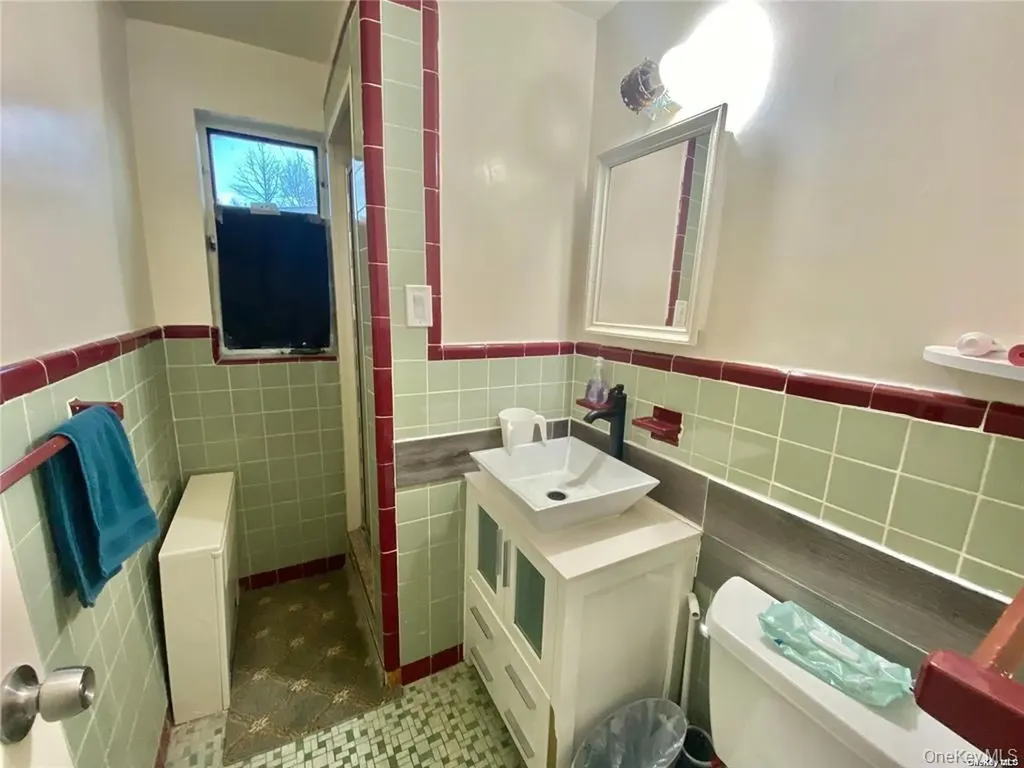 107 Baker Hill Road Great Neck NY 11023