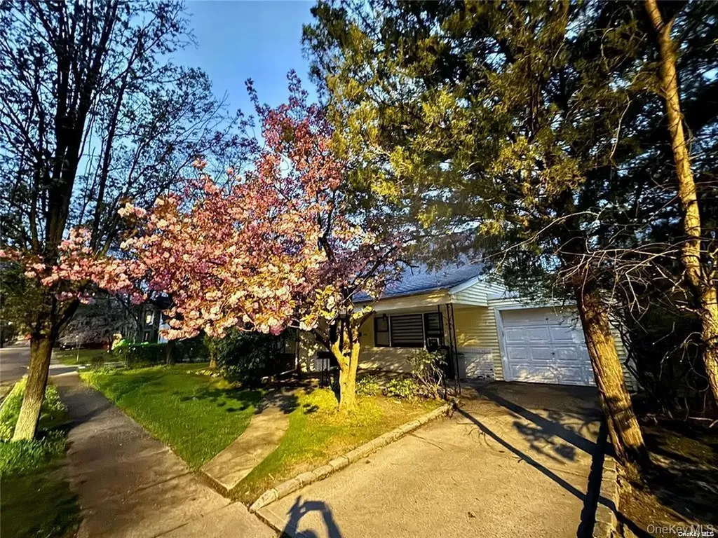 107 Baker Hill Road Great Neck NY 11023
