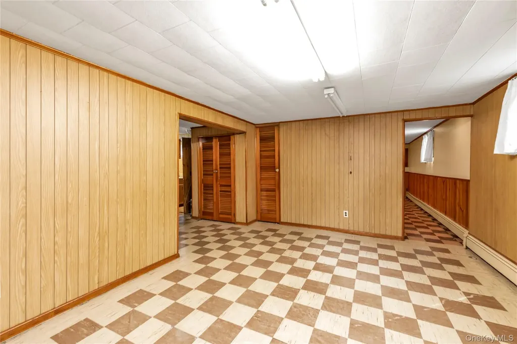 215 Sheridan Boulevard Mineola NY 11501