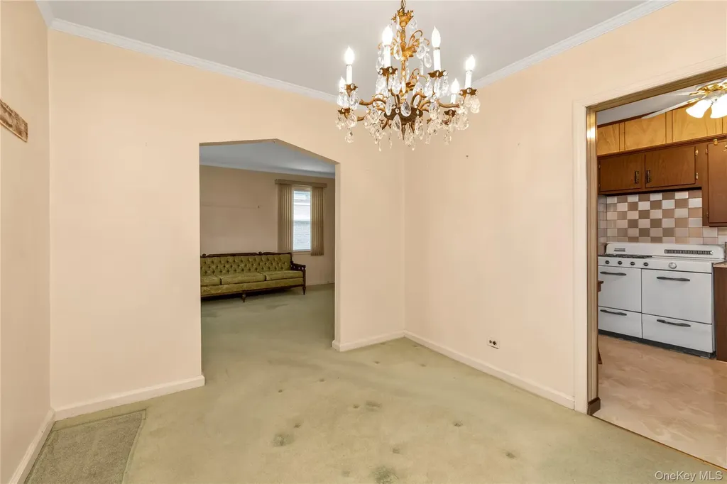 215 Sheridan Boulevard Mineola NY 11501