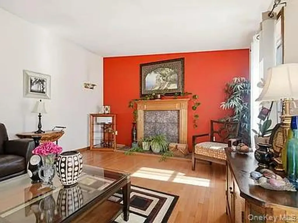 25 Degarmo Road Poughkeepsie NY 12603