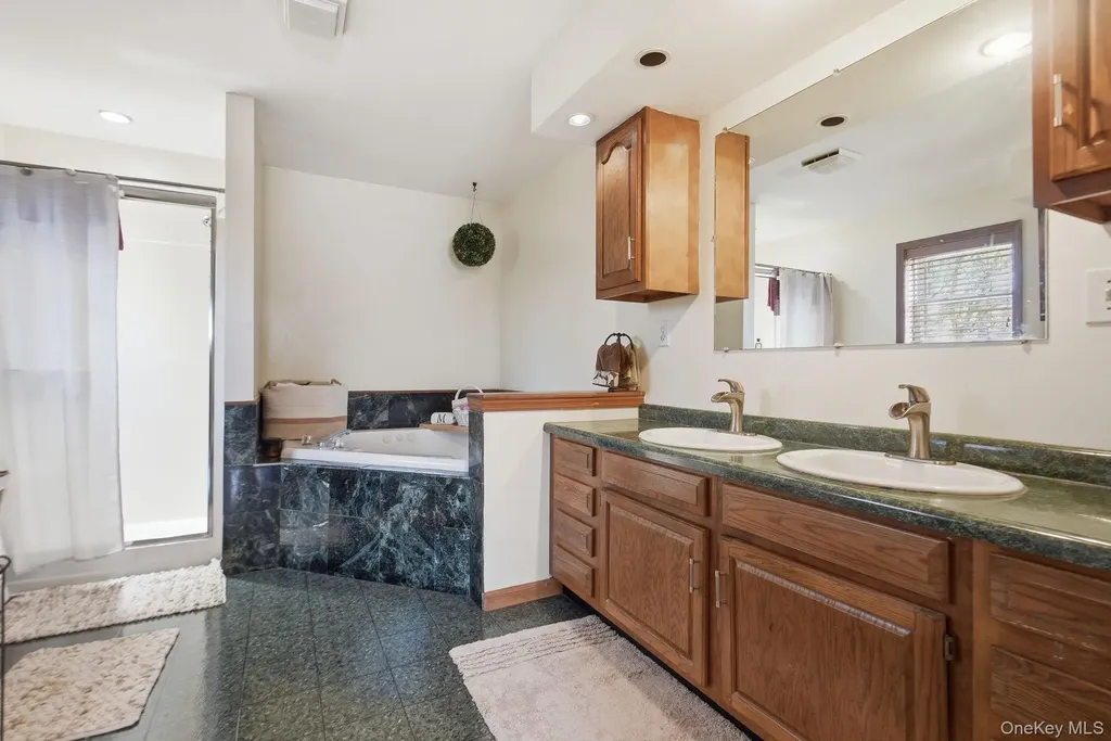 25 Degarmo Road Poughkeepsie NY 12603