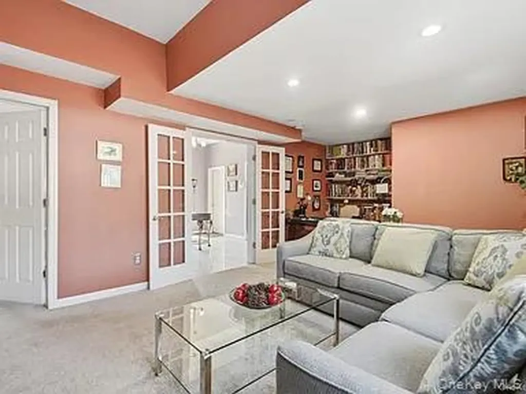 25 Degarmo Road Poughkeepsie NY 12603
