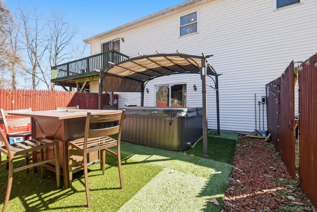25 Degarmo Road Poughkeepsie NY 12603