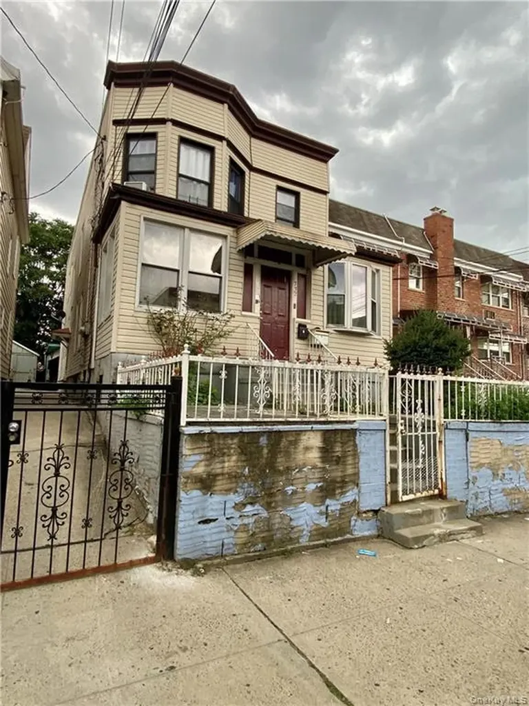 732 E 223rd Street Bronx NY 10466