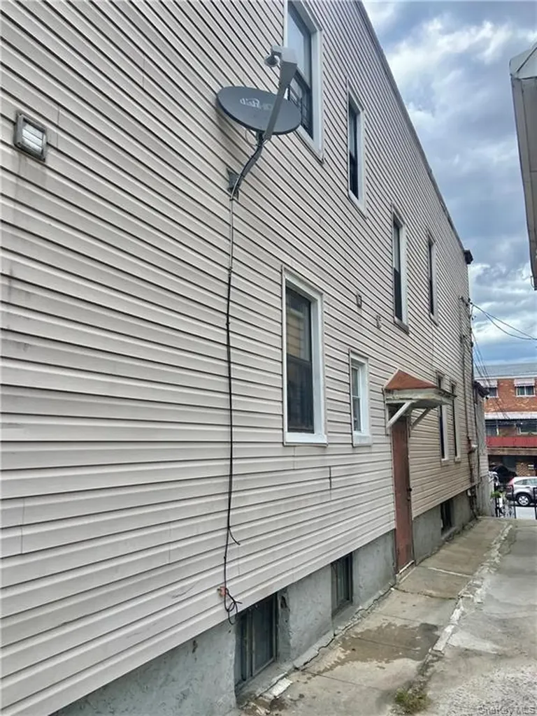 732 E 223rd Street Bronx NY 10466