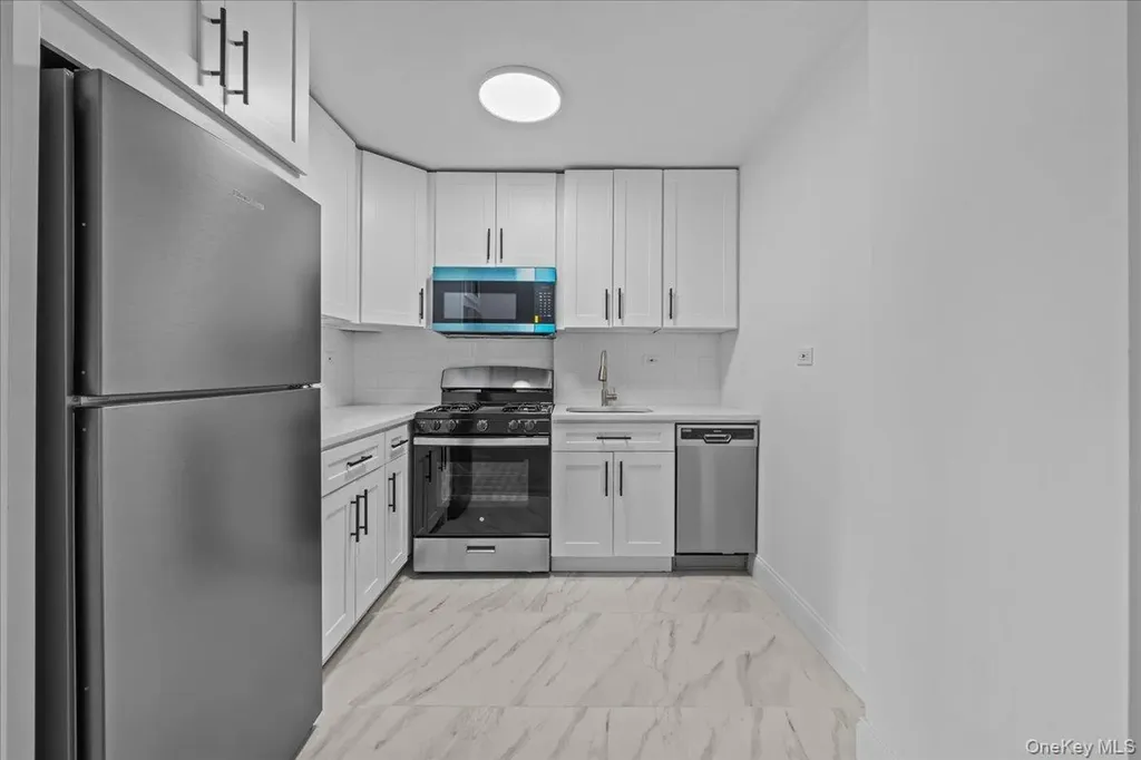 3260 Netherland Avenue Bronx NY 10463