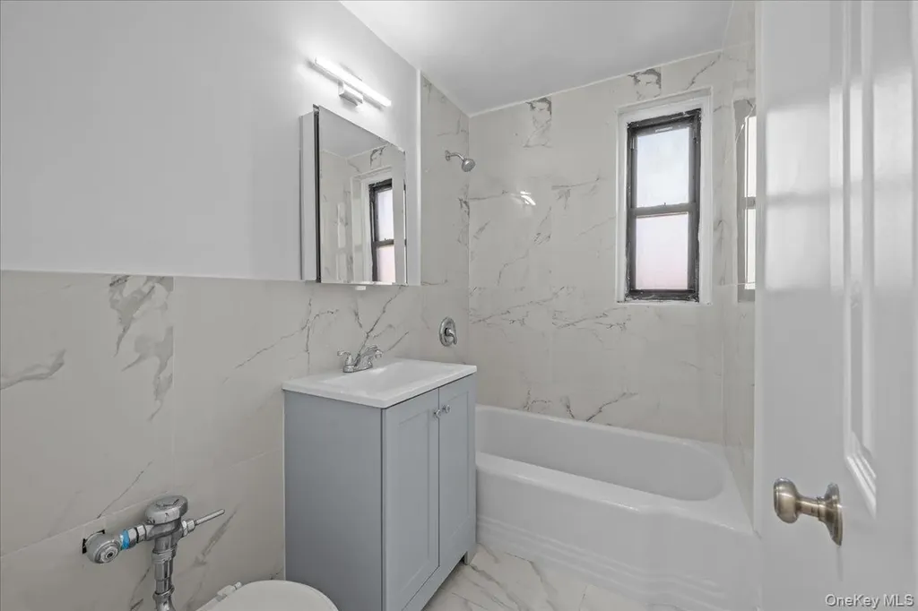 3260 Netherland Avenue Bronx NY 10463