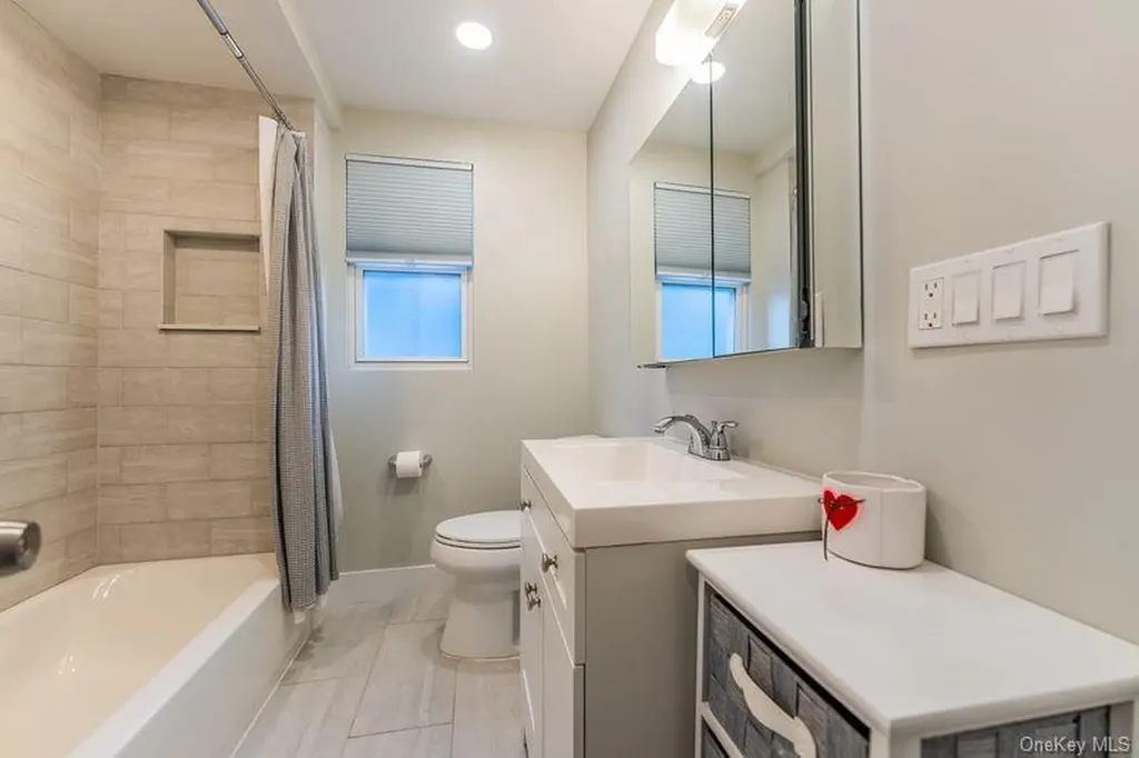 4116 169th Street Flushing NY 11358