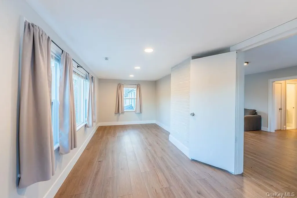 4116 169th Street Flushing NY 11358
