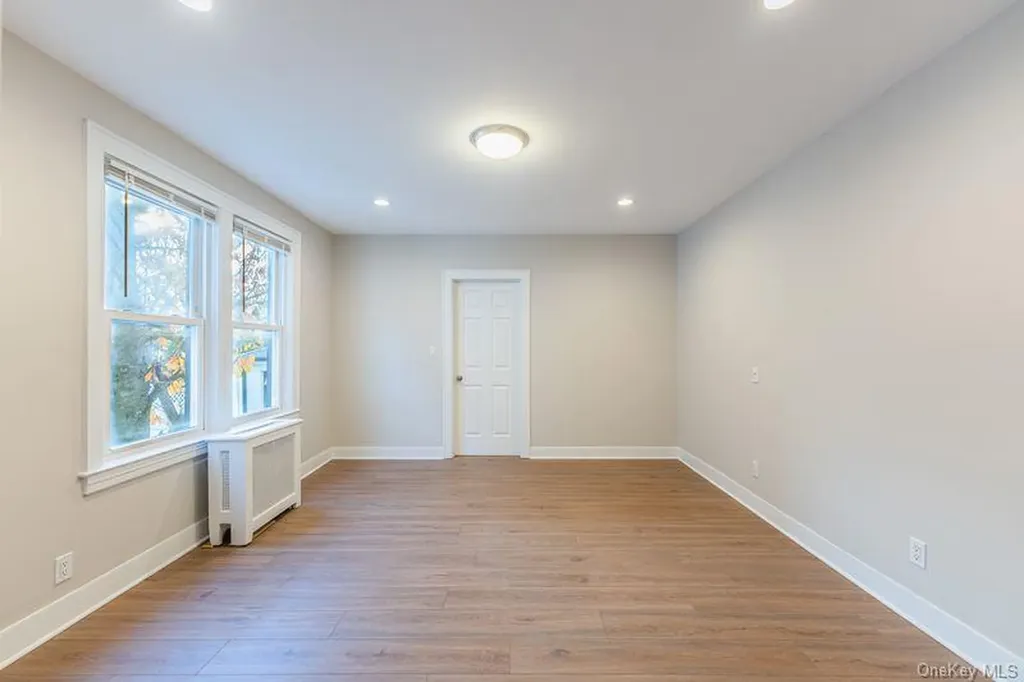 4116 169th Street Flushing NY 11358