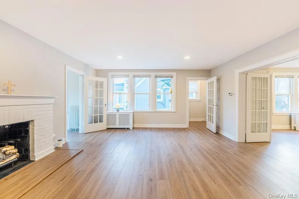4116 169th Street Flushing NY 11358