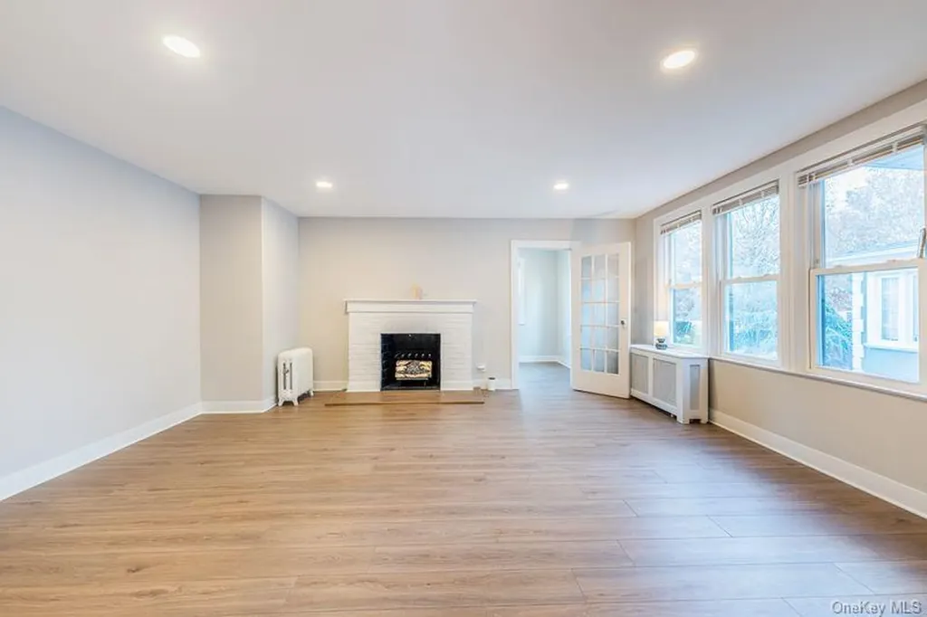 4116 169th Street Flushing NY 11358