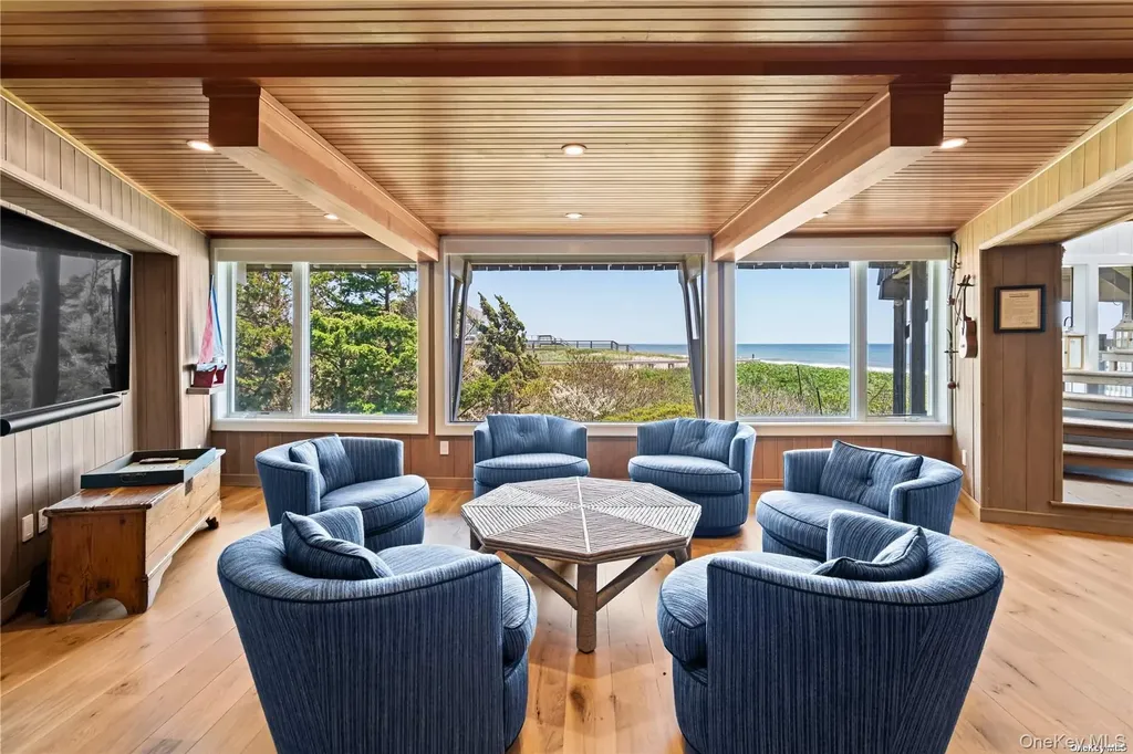174 Dune Road Quogue NY 11959