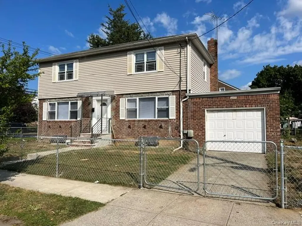 46-05 158 Street Flushing NY 11358