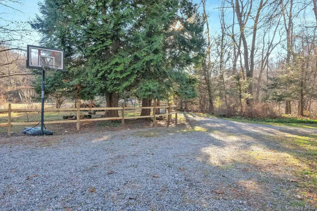 1364 Spring Valley Road Ossining NY 10562