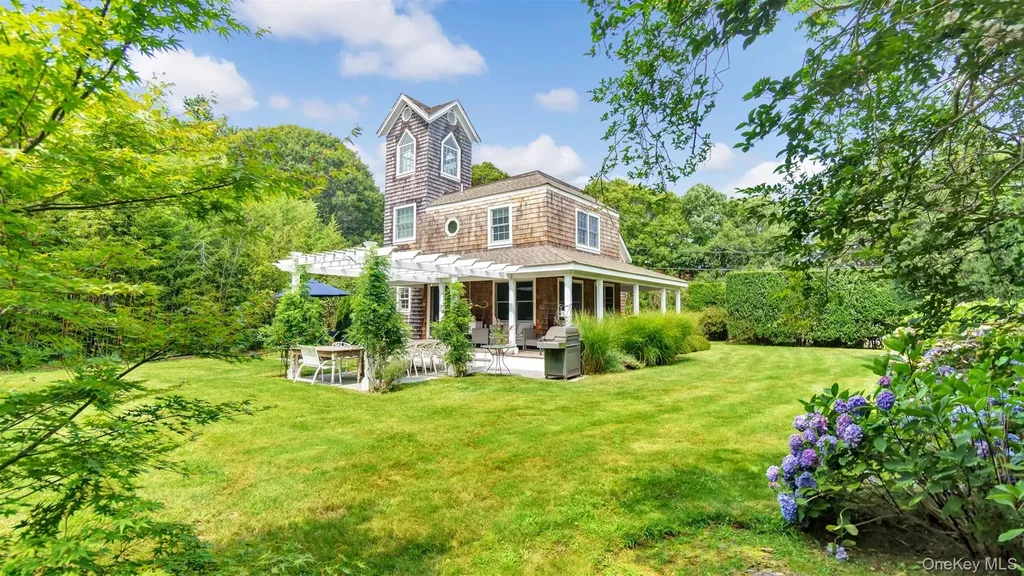 9 Ocame Avenue Westhampton Beach NY 11978