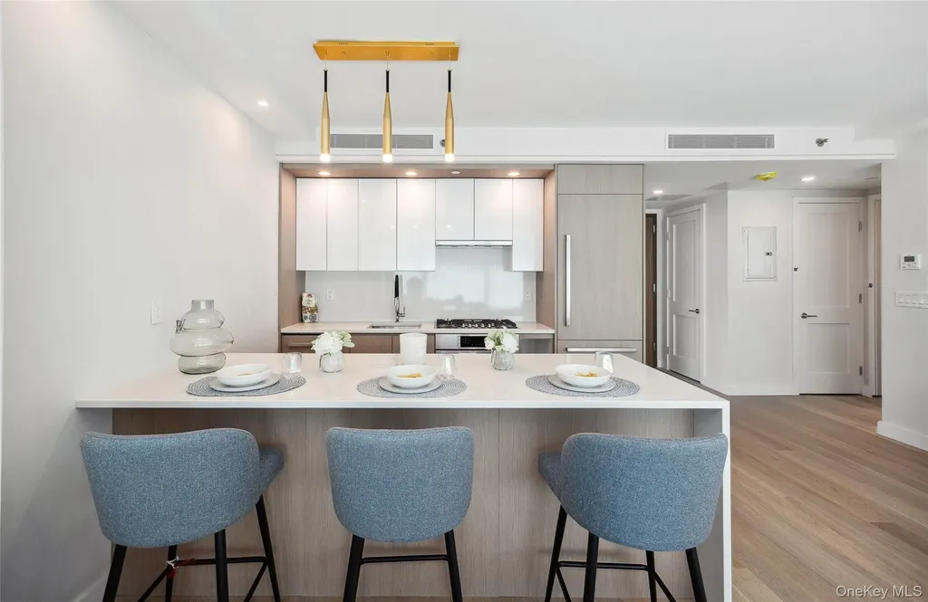 38-20 Parsons Boulevard Flushing NY 11354