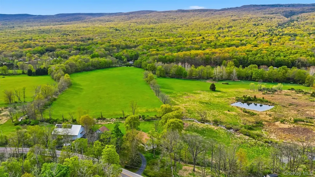 510 Decker Road Wallkill NY 12589