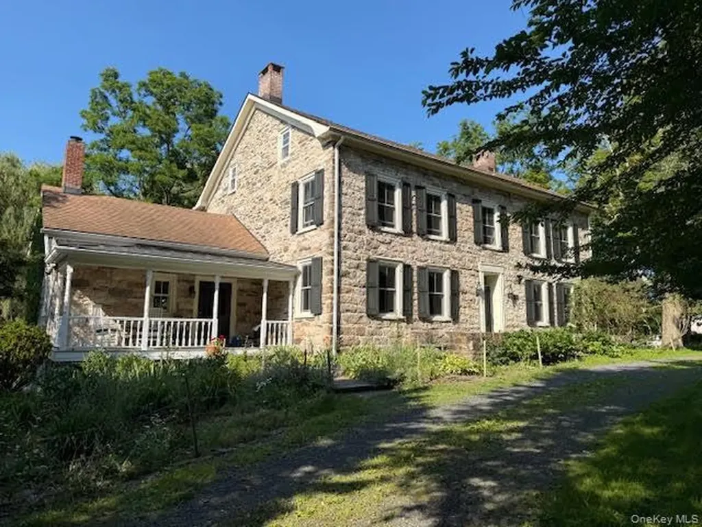 510 Decker Road Wallkill NY 12589