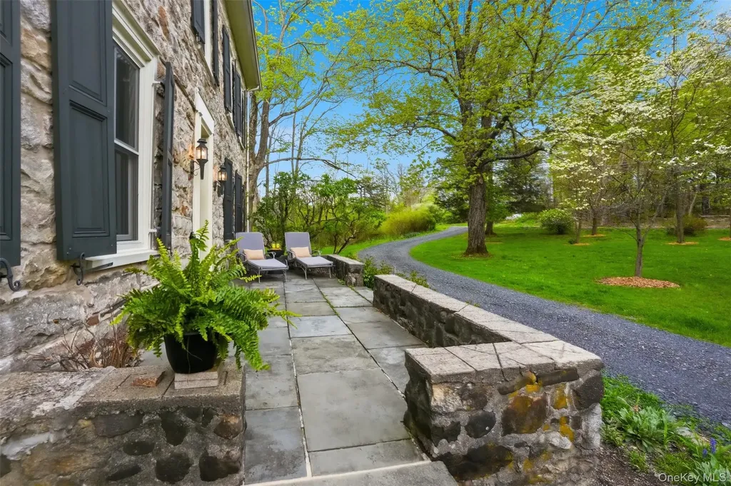 510 Decker Road Wallkill NY 12589