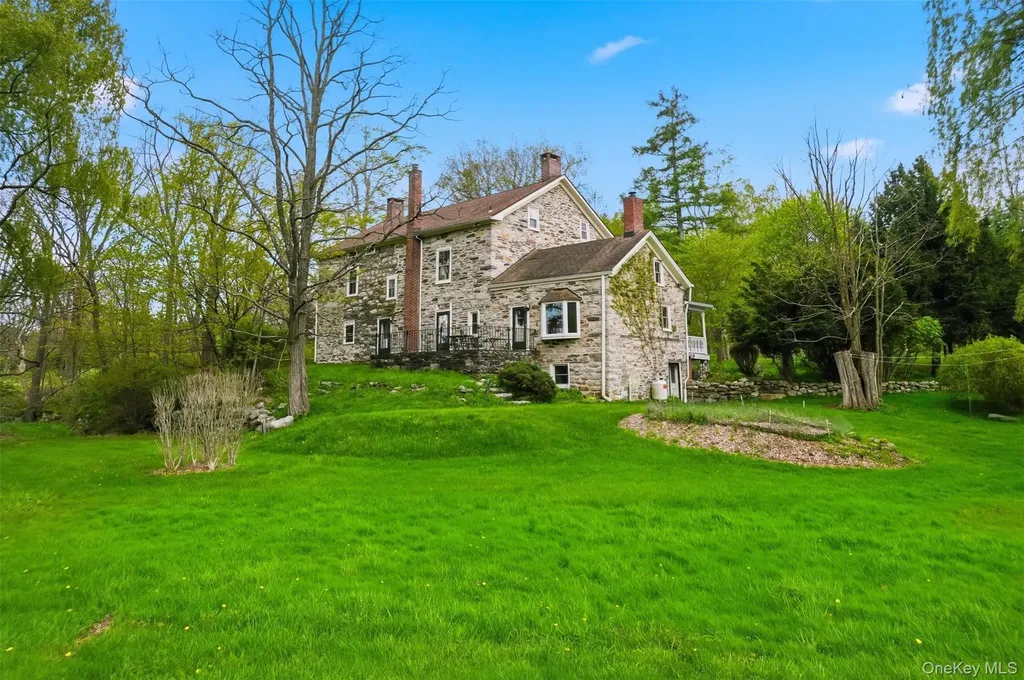 510 Decker Road Wallkill NY 12589