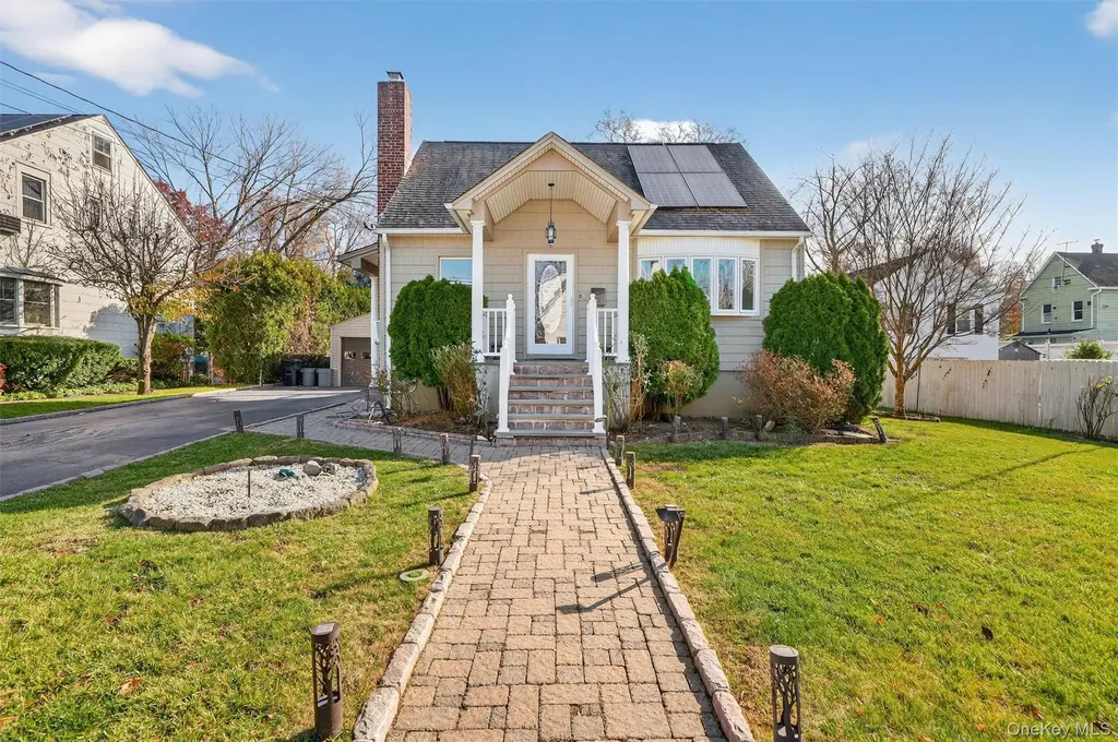 8 Robbins Avenue Elmsford NY 10523