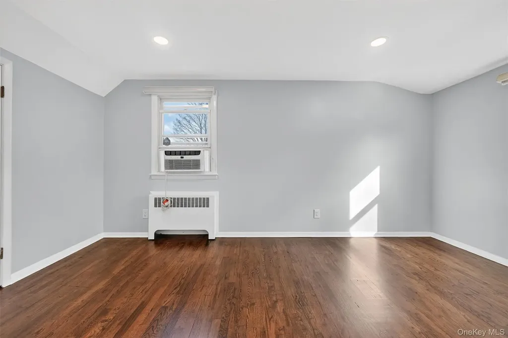 8 Robbins Avenue Elmsford NY 10523