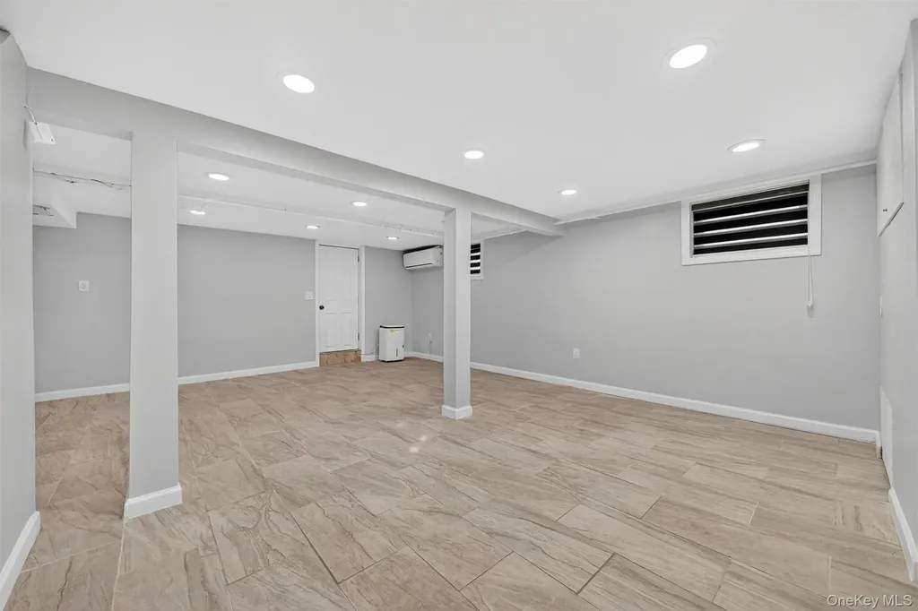 8 Robbins Avenue Elmsford NY 10523