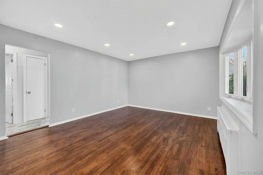 8 Robbins Avenue Elmsford NY 10523
