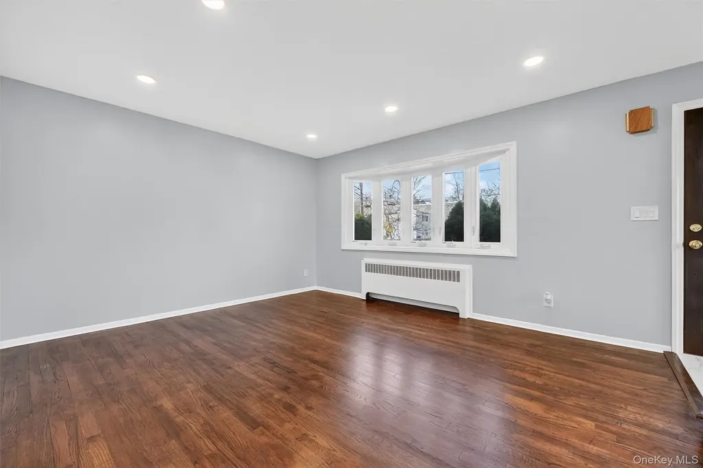8 Robbins Avenue Elmsford NY 10523
