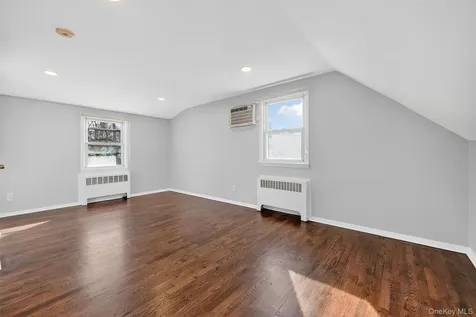 8 Robbins Avenue Elmsford NY 10523