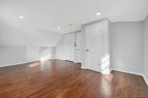 8 Robbins Avenue Elmsford NY 10523