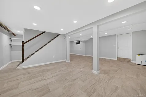 8 Robbins Avenue Elmsford NY 10523