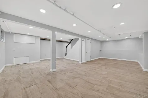 8 Robbins Avenue Elmsford NY 10523