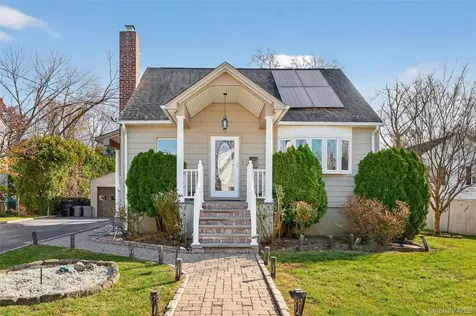 8 Robbins Avenue Elmsford NY 10523