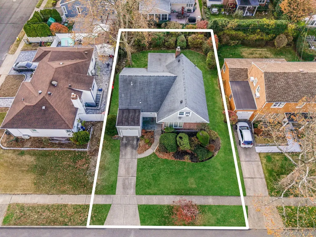 78 Patton Boulevard New Hyde Park NY 11040