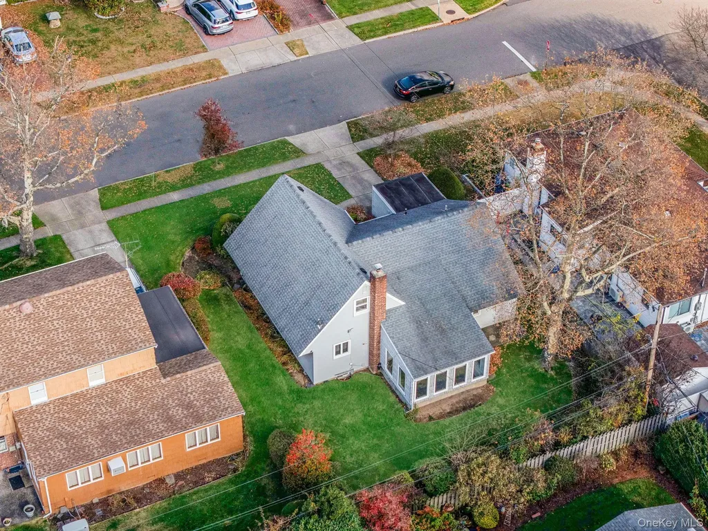 78 Patton Boulevard New Hyde Park NY 11040