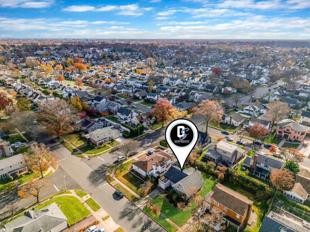 78 Patton Boulevard New Hyde Park NY 11040
