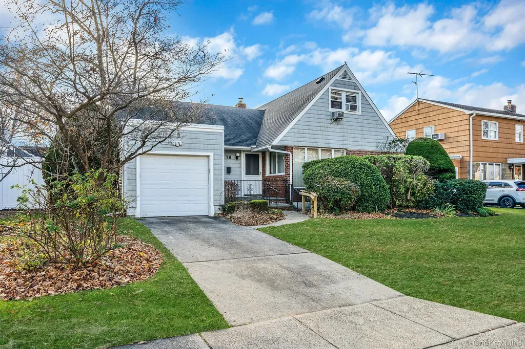 78 Patton Boulevard New Hyde Park NY 11040