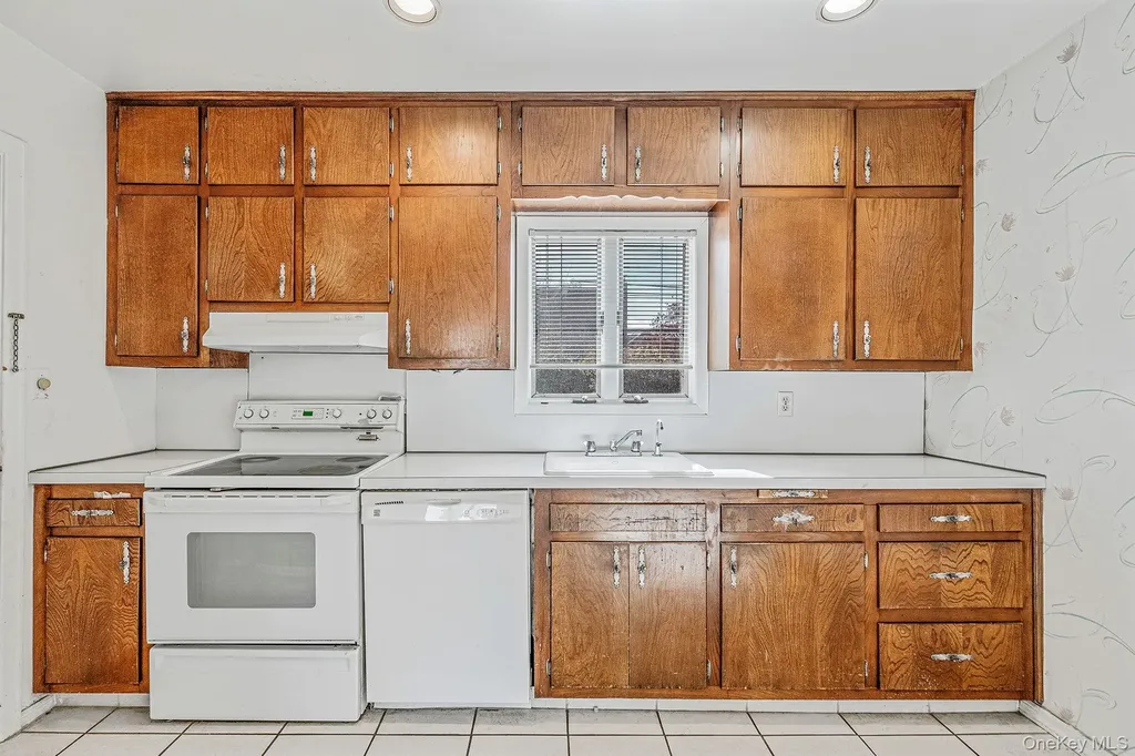 78 Patton Boulevard New Hyde Park NY 11040