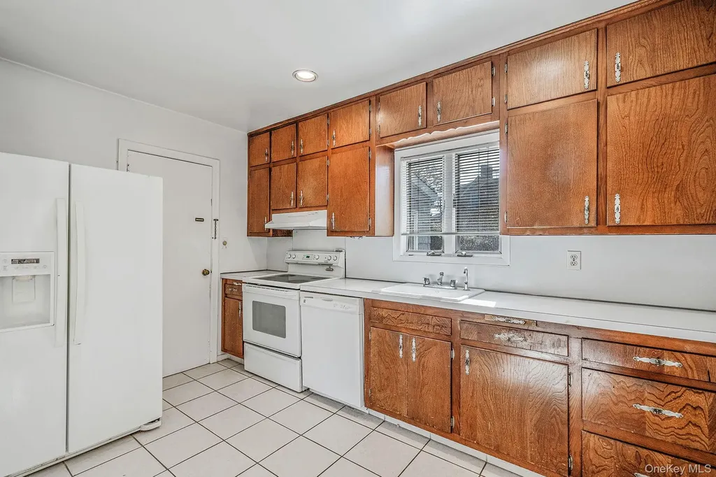 78 Patton Boulevard New Hyde Park NY 11040