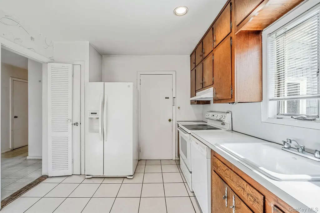 78 Patton Boulevard New Hyde Park NY 11040