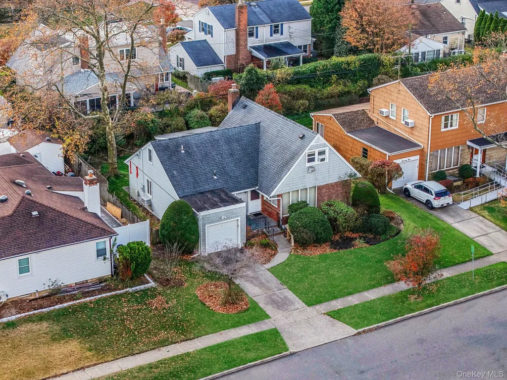 78 Patton Boulevard New Hyde Park NY 11040