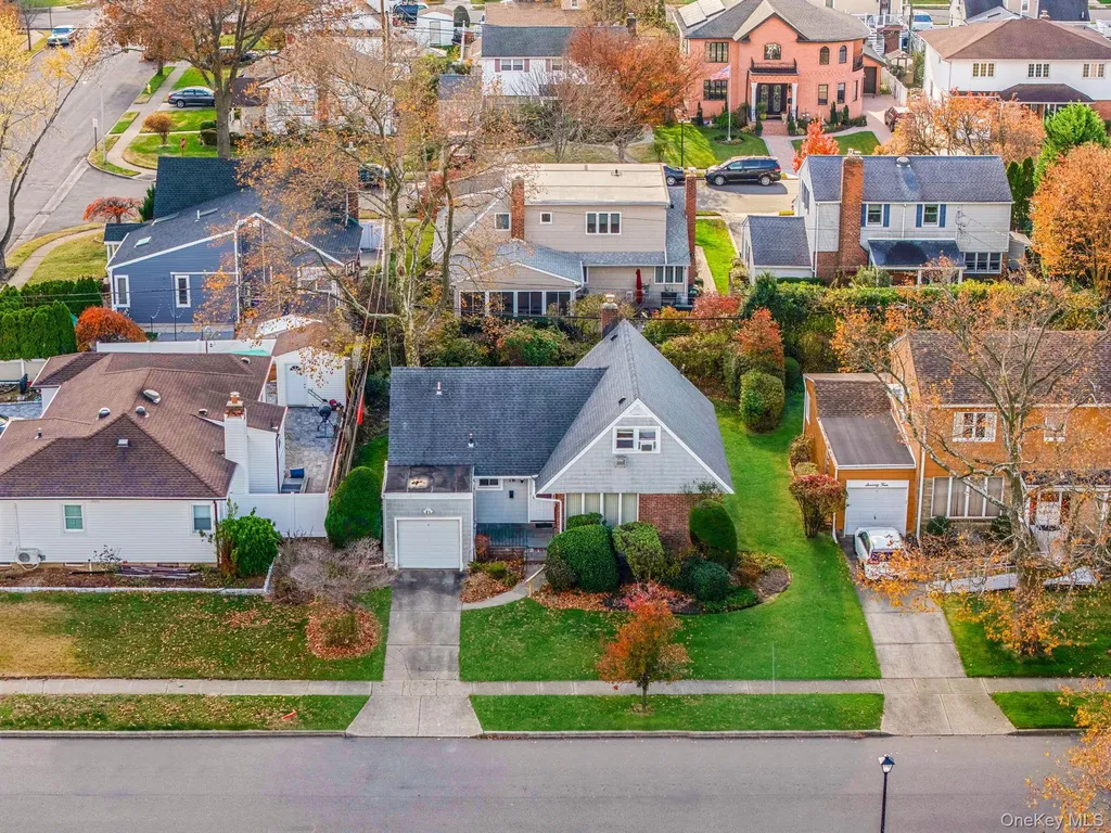 78 Patton Boulevard New Hyde Park NY 11040
