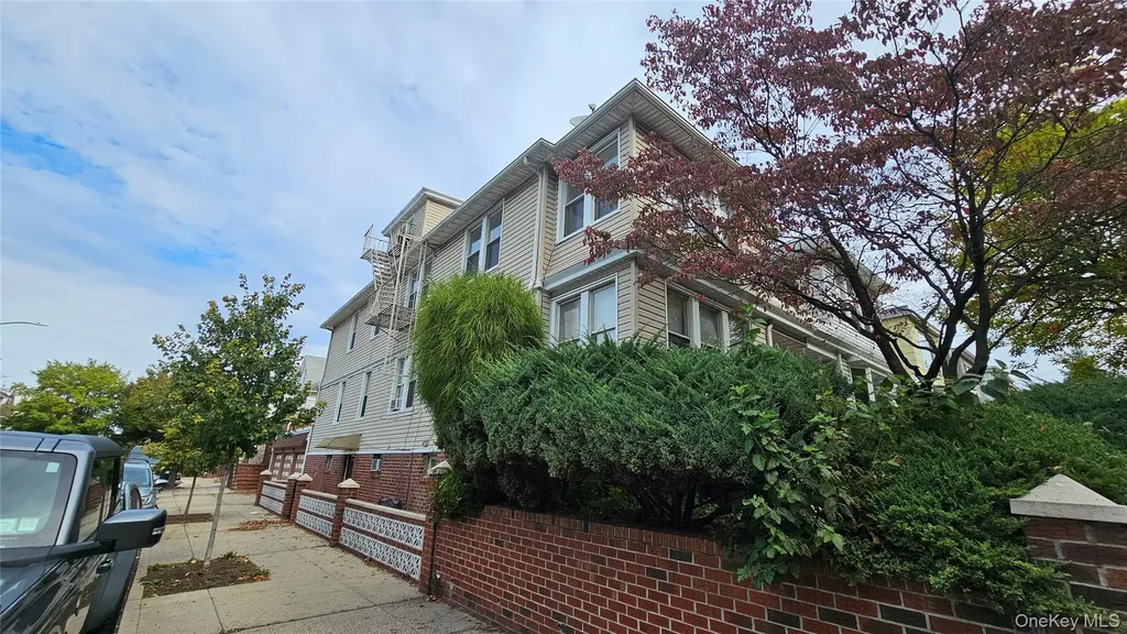 82-03 Myrtle Avenue Glendale NY 11385