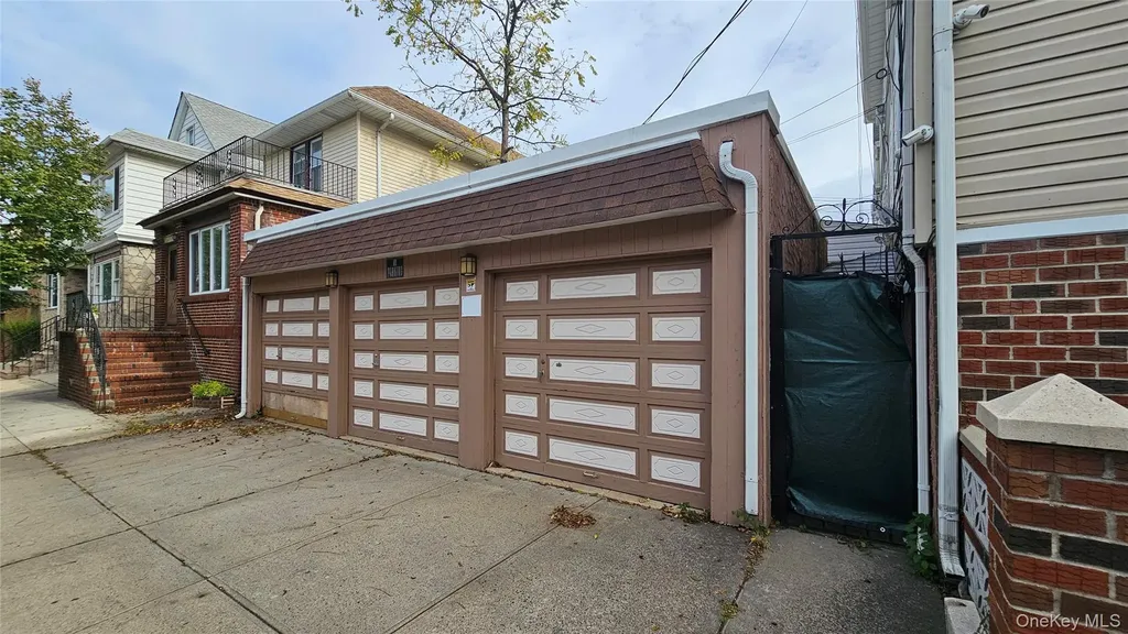82-03 Myrtle Avenue Glendale NY 11385